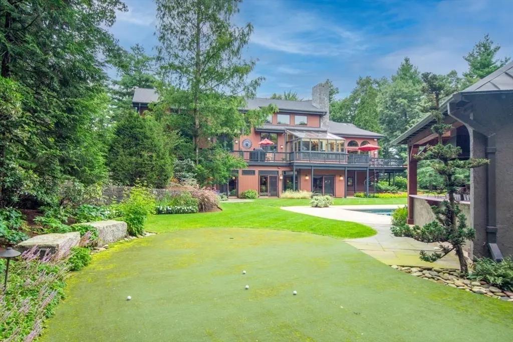 Framingham, MA 01701,6 Mountain View Dr