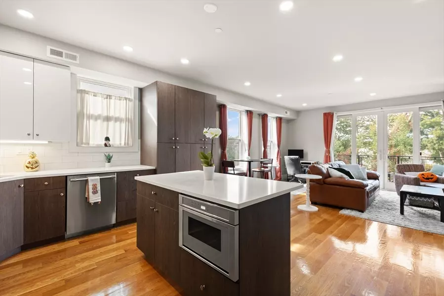 34 Dix St #3, Boston, MA 02122