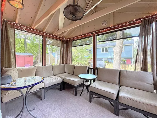 Stoughton, MA 02072,11 Springwood Ave