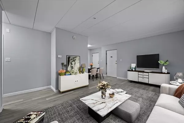 Braintree, MA 02184,141 Commercial St #9