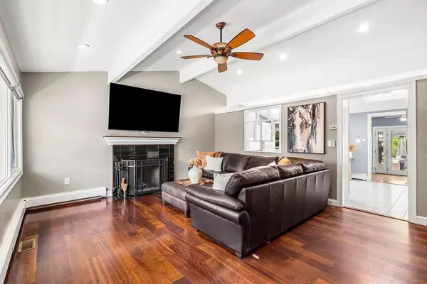 Burlington, MA 01803,14 Saint Marys Rd