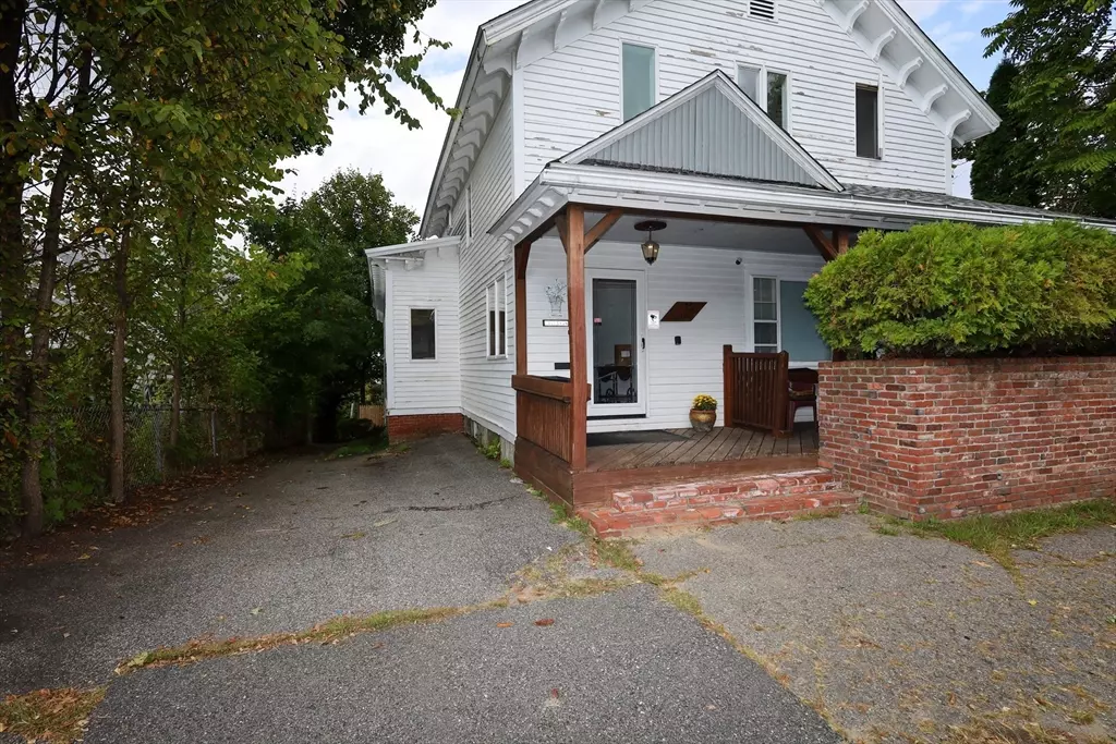 Worcester, MA 01609,12 John St #2