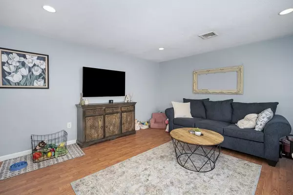 Braintree, MA 02184,230 Lisle St