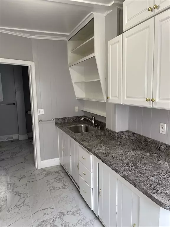 Haverhill, MA 01832,3 Park Ave #1
