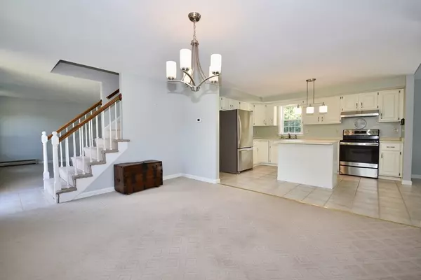 Plymouth, MA 02360,8 Joyce Dr