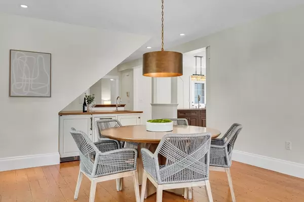 Brookline, MA 02446,55 Harrison St #2