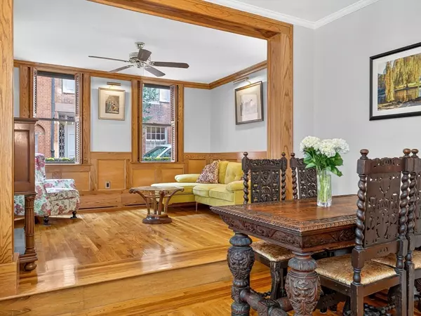 Boston, MA 02114,69 Myrtle Street #2