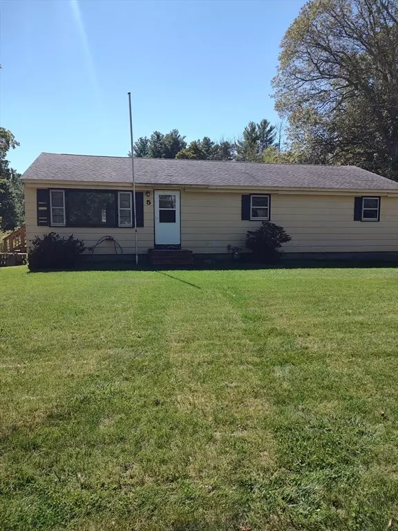 Raynham, MA 02767,5 New Carver St