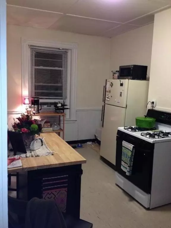 Boston, MA 02116,30 Isabella St #1