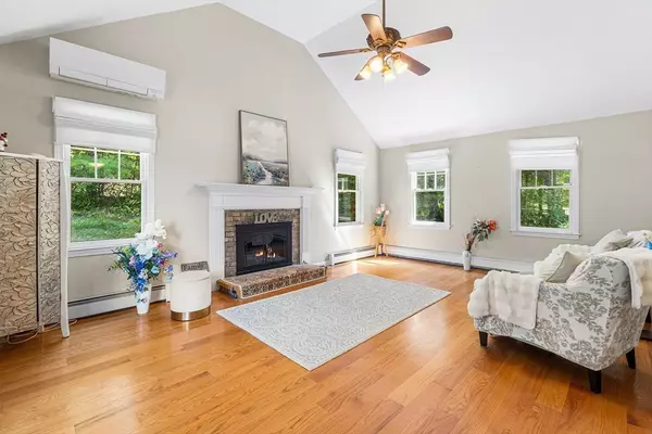 Upton, MA 01568,1 Jonathans Way