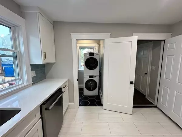 Everett, MA 02149,39-41 Luke Rd