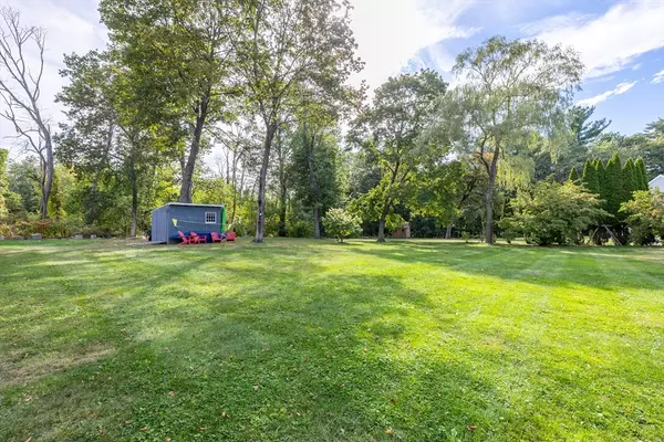 Andover, MA 01810,10 Hammond Way