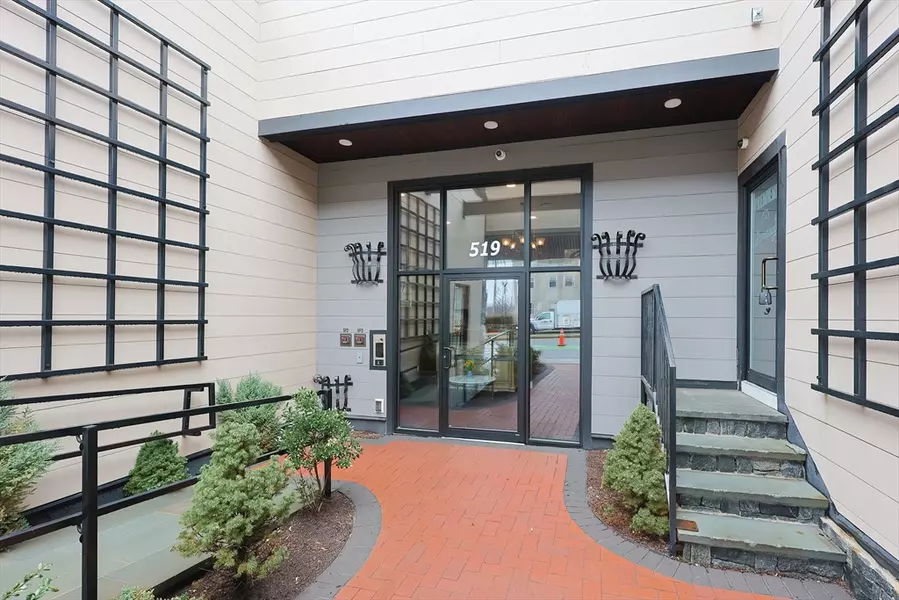 519 Broadway #302, Somerville, MA 02145