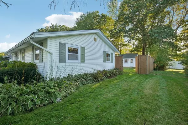 Holbrook, MA 02343,19 Bradford Street