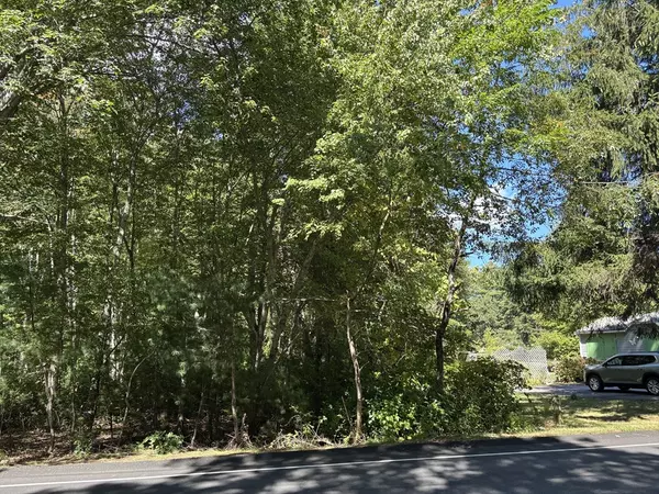 Carver, MA 02330,19 Rochester Rd Lot 2