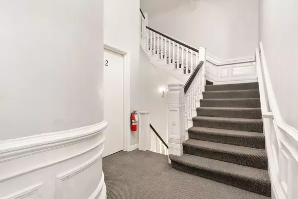Boston, MA 02116,271 Beacon St #B