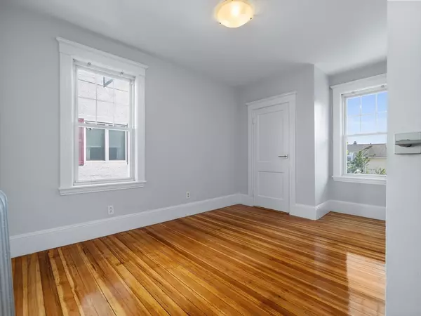 Medford, MA 02155,16 Windsor Rd #1