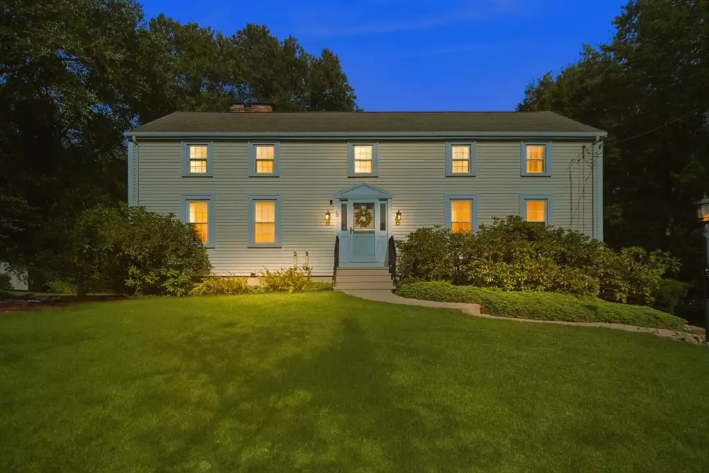 Medway, MA 02053,56 Fisher St