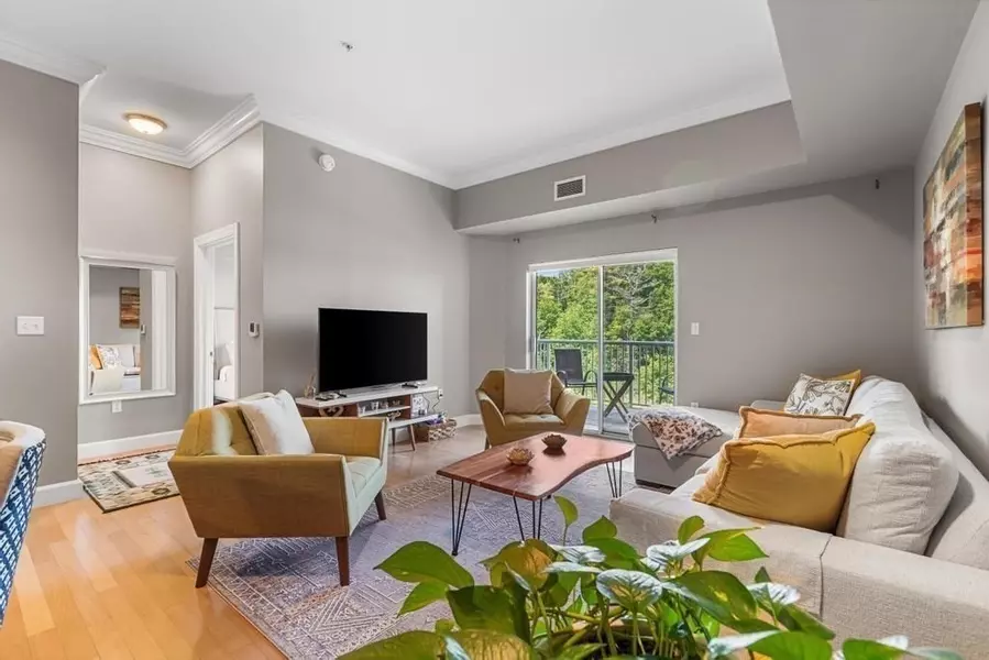 36 Village Road #713, Middleton, MA 01949
