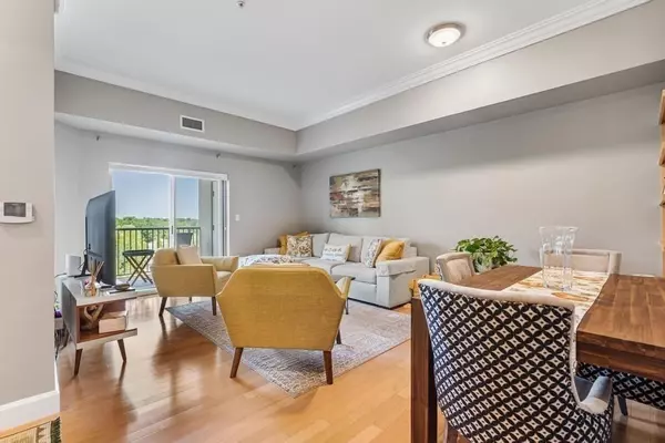 Middleton, MA 01949,36 Village Road #713