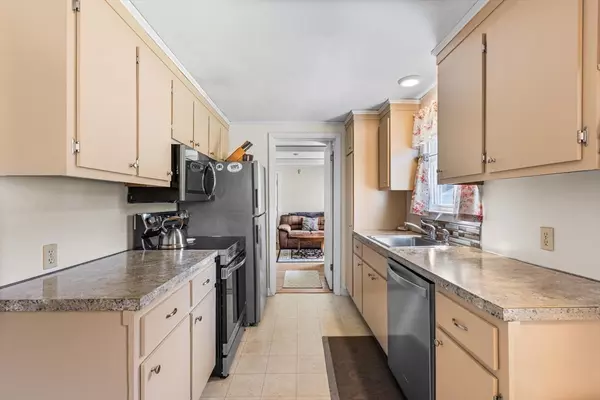 Braintree, MA 02184,86 E Boscobel