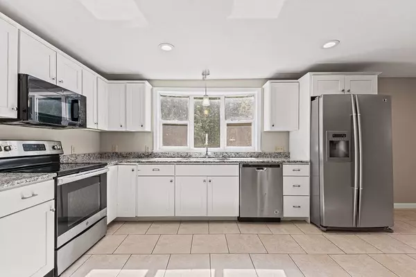 Mansfield, MA 02048,69 North St #1