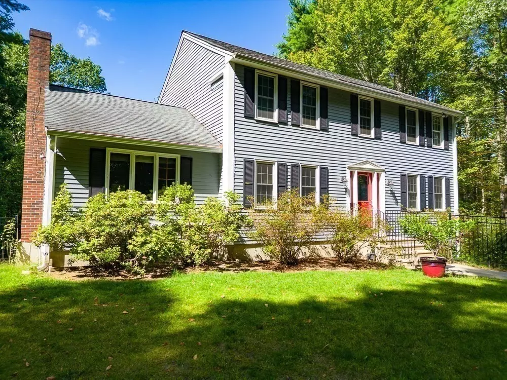 Pepperell, MA 01463,22 Lakin St