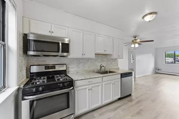 Westfield, MA 01085,549 Russell Rd #6B