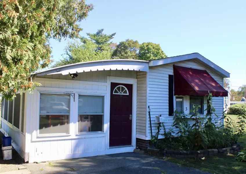 75 South Street #3, Bernardston, MA 01370