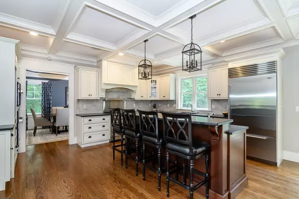 Natick, MA 01760,15 Hunters Ln