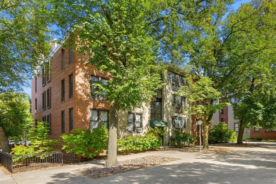 6 Juniper St #16, Brookline, MA 02445