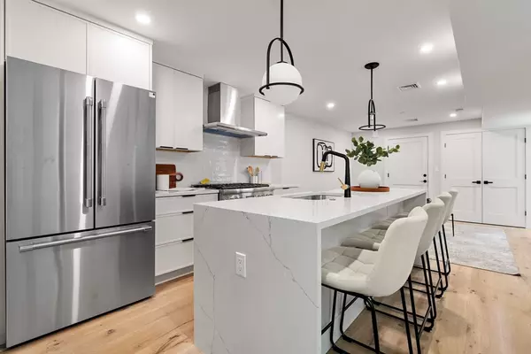 Boston, MA 02113,190 Salem Street #2