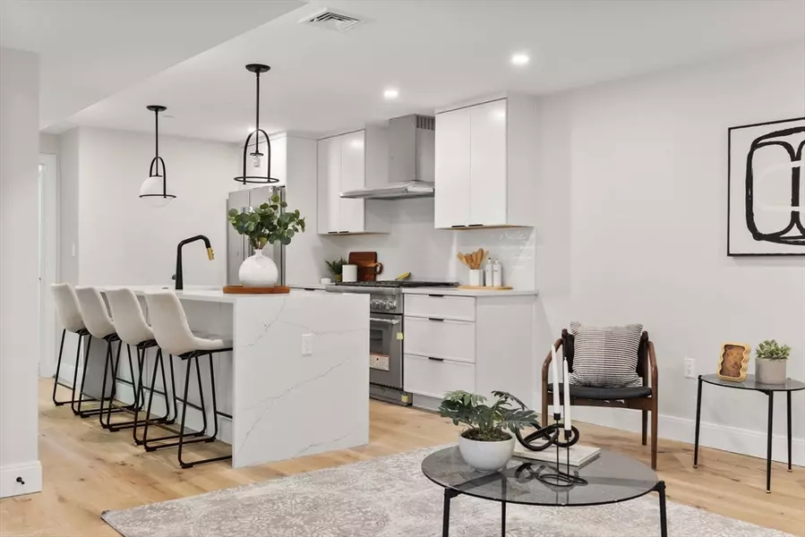 190 Salem Street #2, Boston, MA 02113