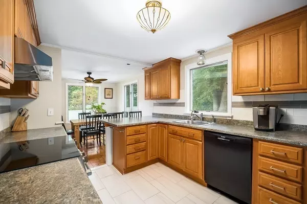 Ipswich, MA 01938,60 Lakemans Ln
