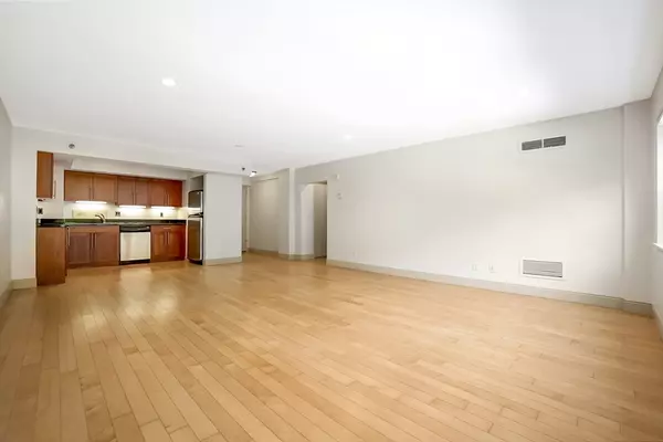 Brookline, MA 02446,1600 Beacon Street #607