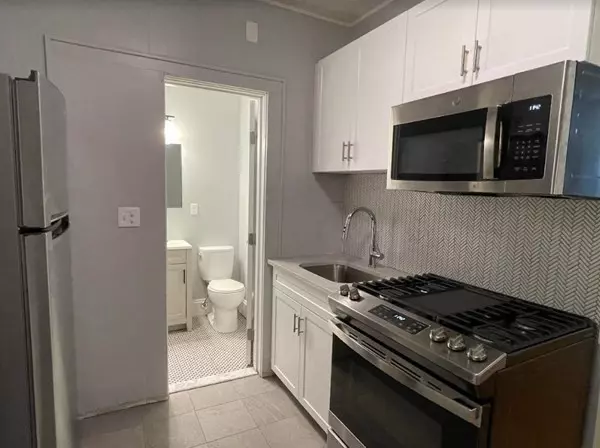 233 Lafayette Street #10, Salem, MA 01970