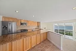 Hull, MA 02045,25 Oceanside Drive #25