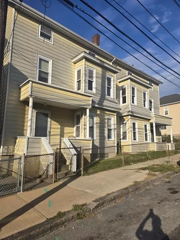 Fall River, MA 02724,636-644 Dwelley