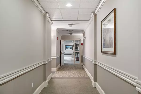 North Andover, MA 01845,350 Greene Street #105