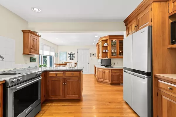 Mattapoisett, MA 02739,95 Angelica Ave