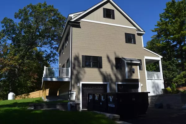 Dracut, MA 01826,30 Walnut