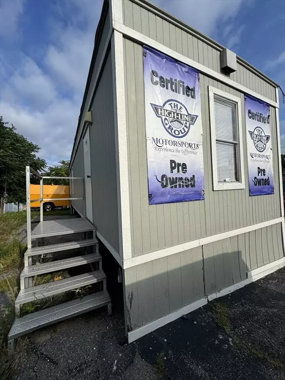 Lowell, MA 01852,639 Rogers St