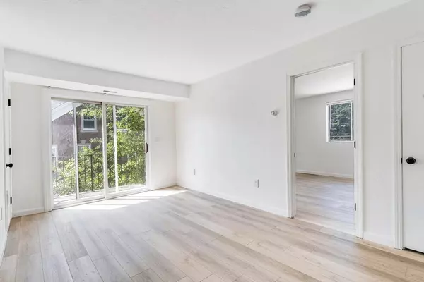 Braintree, MA 02184,648 Washington St #5