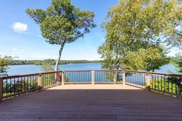 178 Black Cat Rd, Plymouth, MA 02360