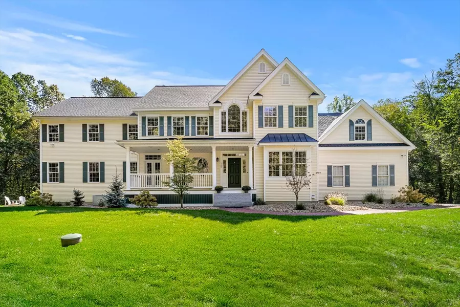 165 Thorndike St, Dunstable, MA 01827