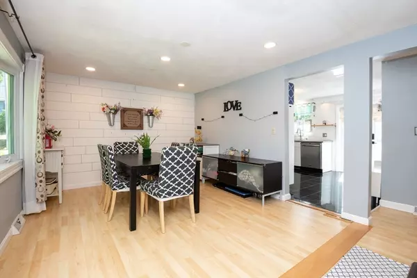 Woburn, MA 01801,17 Sunnyside Rd.
