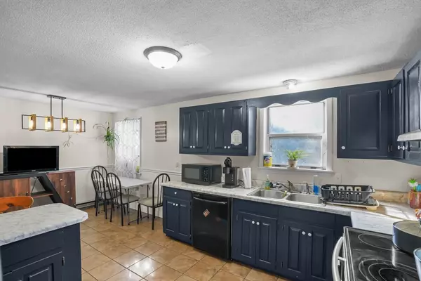 Southbridge, MA 01550,613 Charlton St