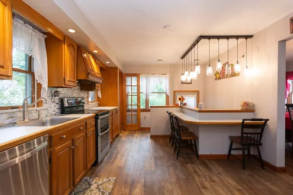 Dedham, MA 02026,12 Tarbox St