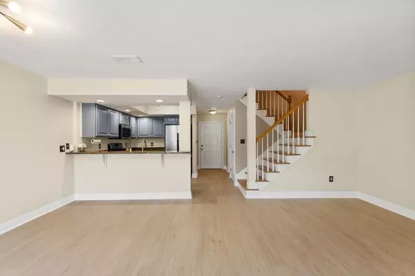 Ipswich, MA 01938,10 Olde Ipswich Way #E