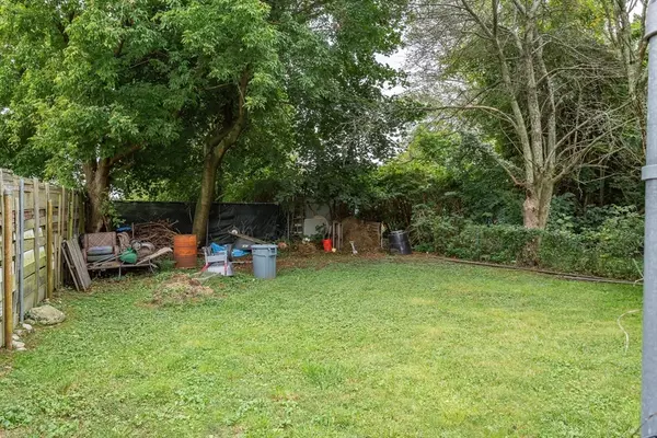 New Bedford, MA 02740,201 Cedar St